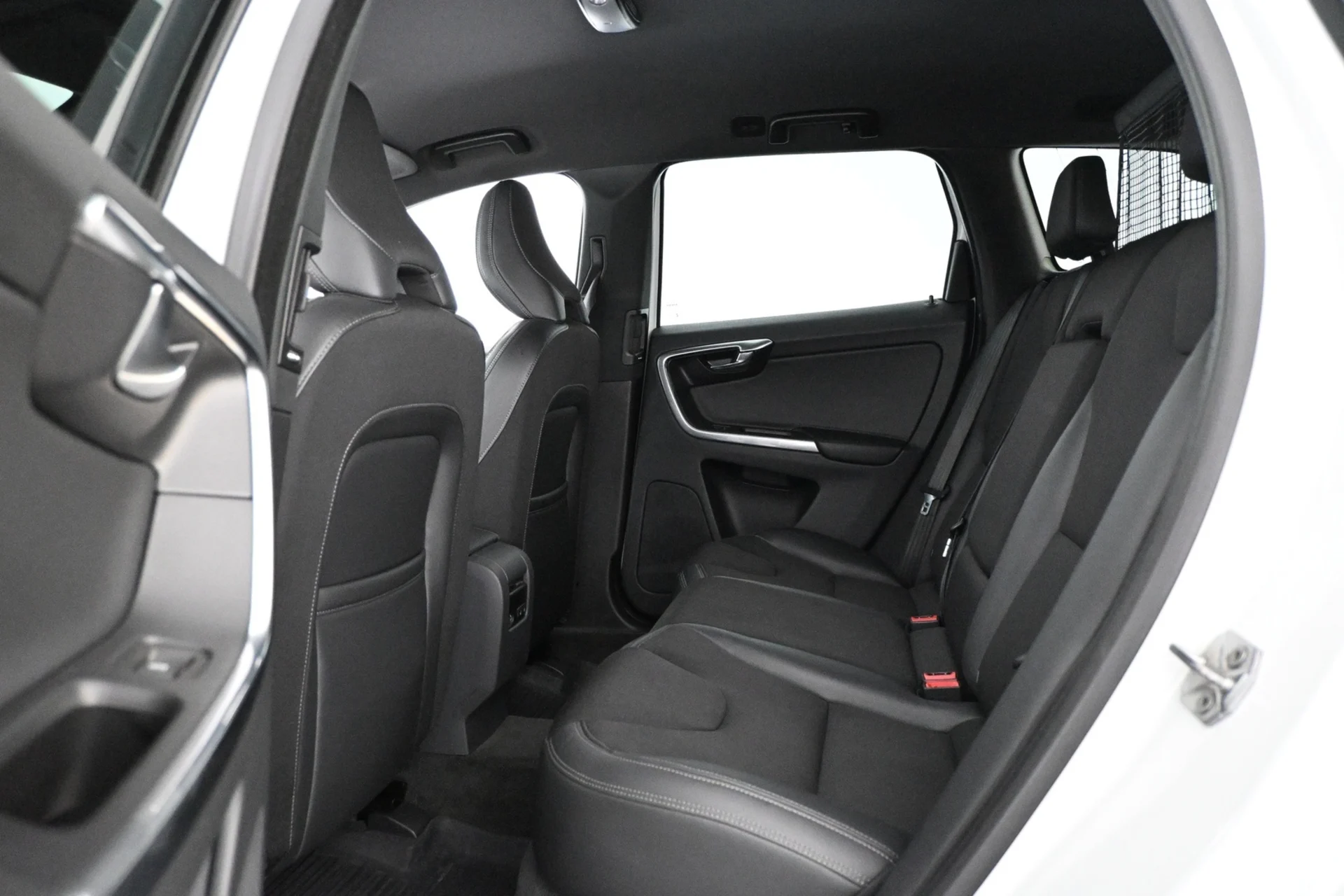 Car Image - 1yMyzJaWwgN73qHxLxPa7u