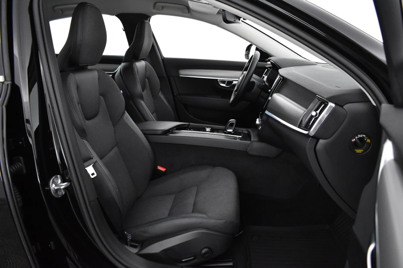 Car Image - 6u7YW7F7AKDccFvGToh7SG
