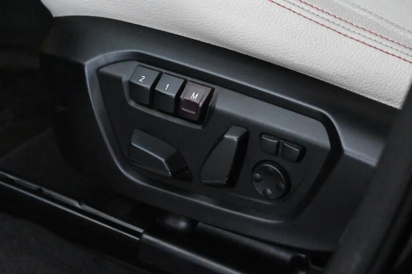 Car Image - 3cKf37M28dTio3kWO8YJrp
