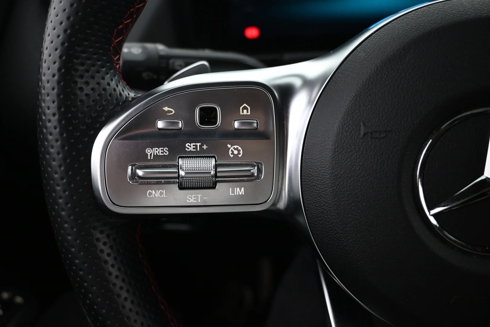 Car Image - 2KQDWapc6GLCJNZnHyX6l3