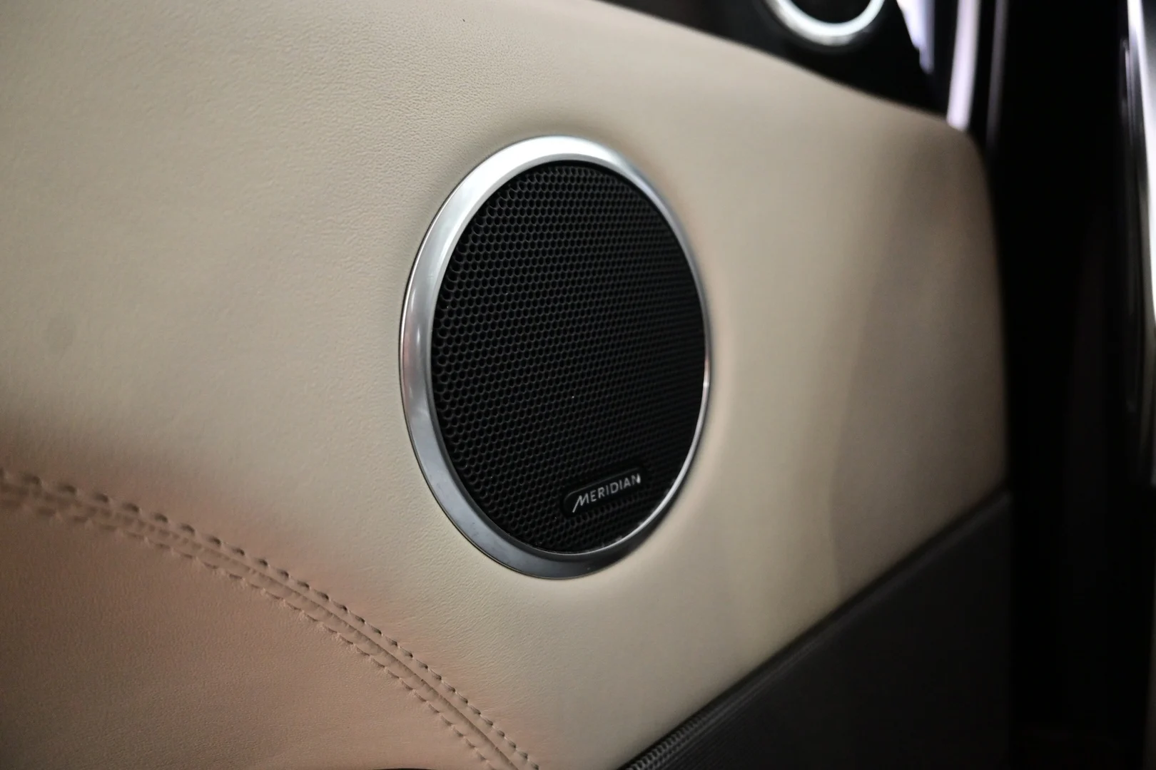 Car Image - 4qf8EgRTNbl2lTwTcrYU6Z