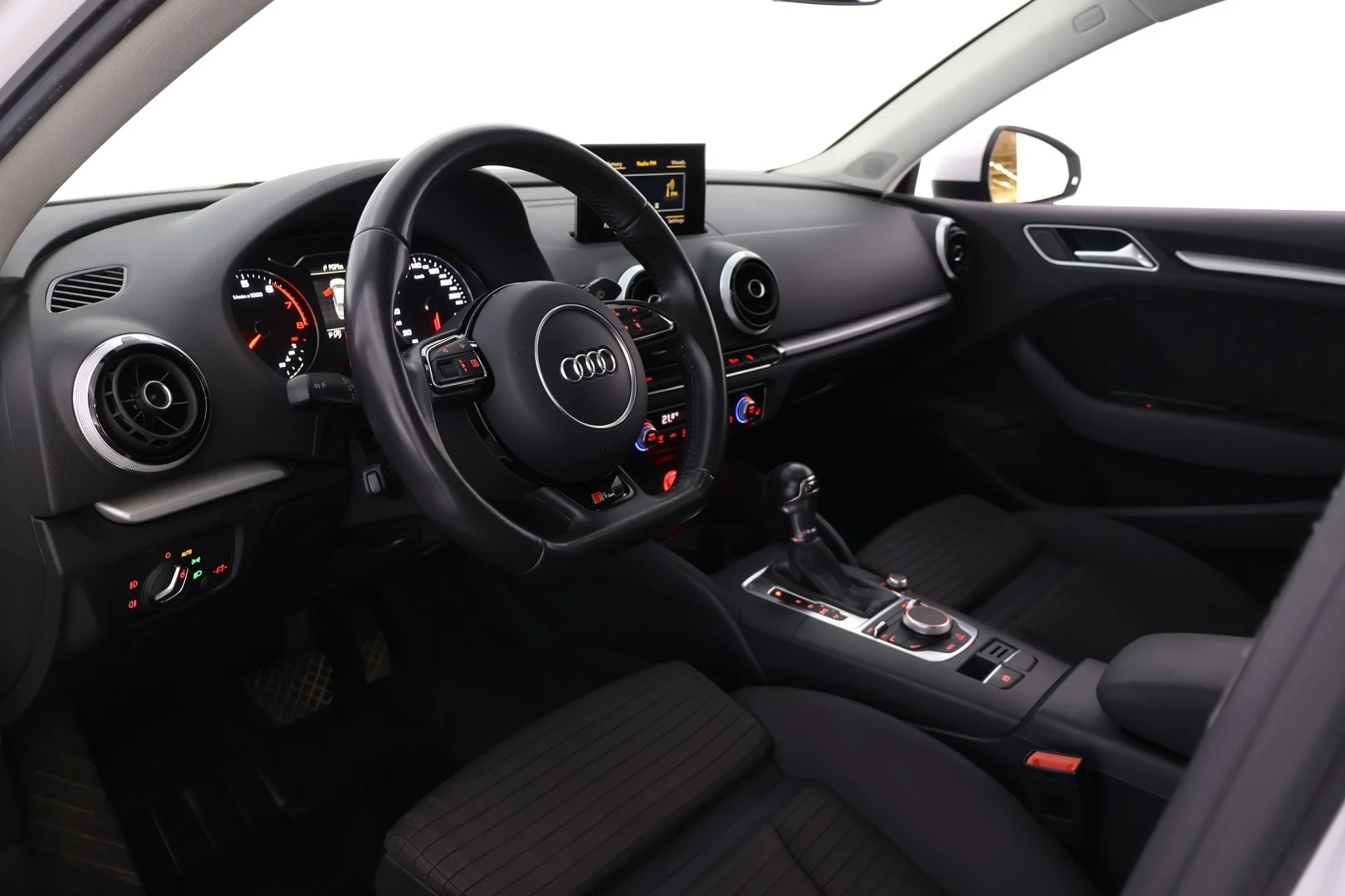 Car Image - 5trsGdEHIjB2QAB2UK1VcL