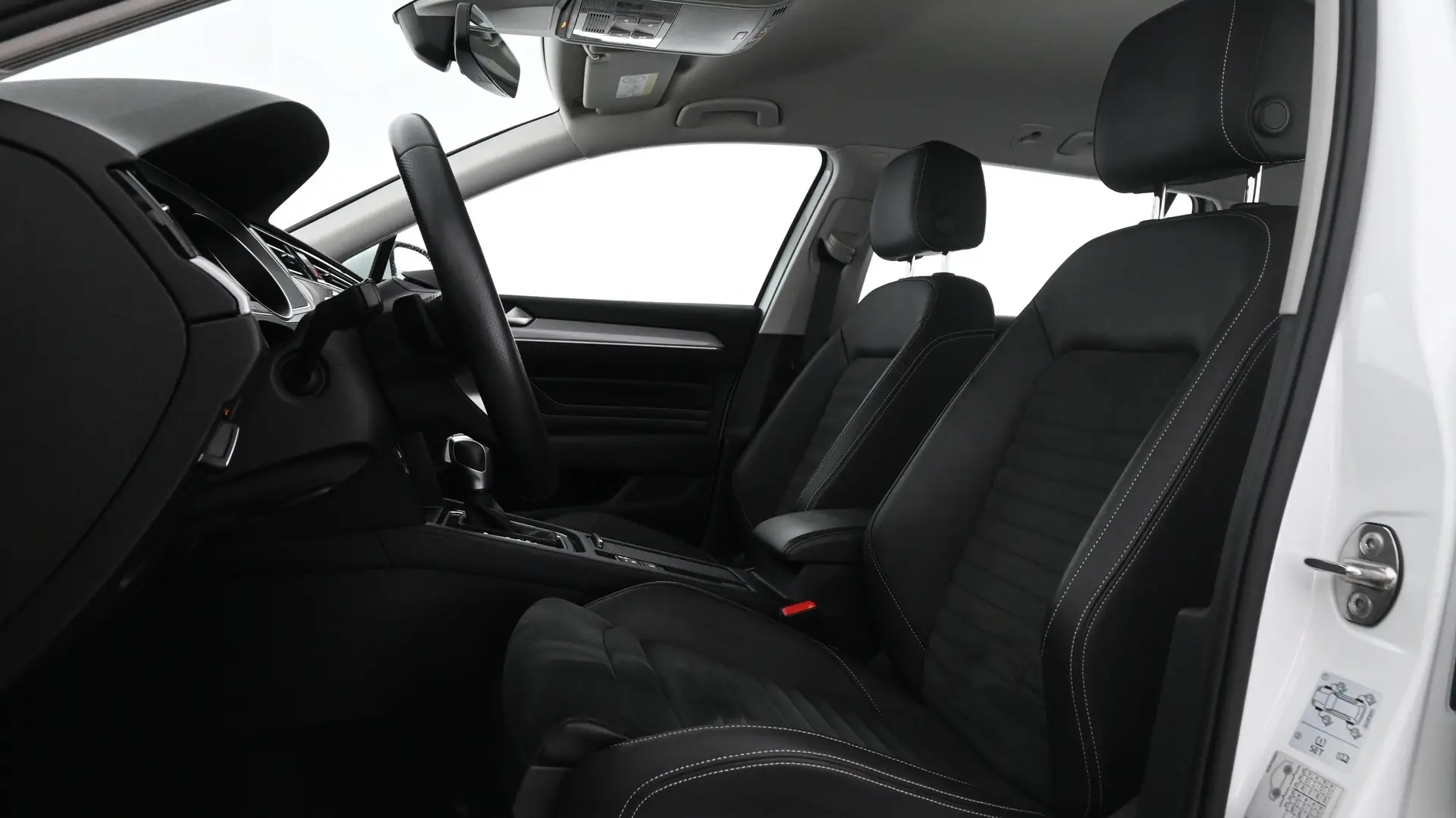 Car Image - 7nvLmgwGLJhF7TlEUOtIes