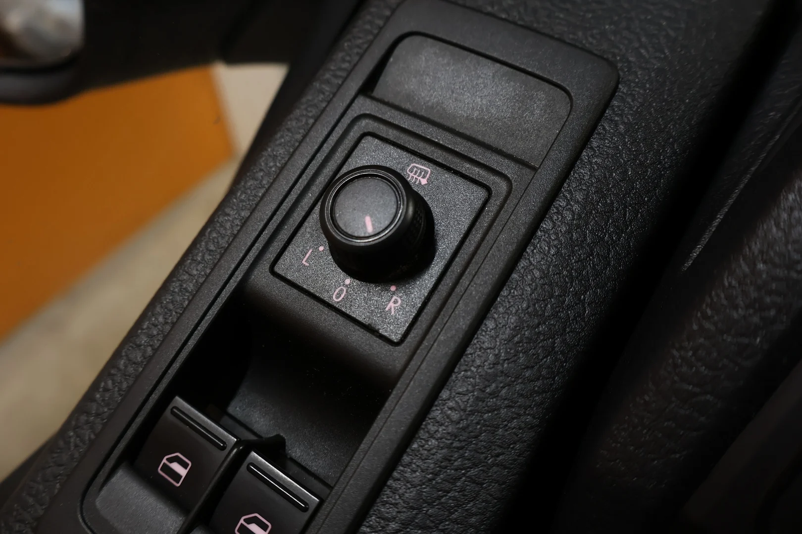 Car Image - 1Edraztgge8INnCCDYbMo8