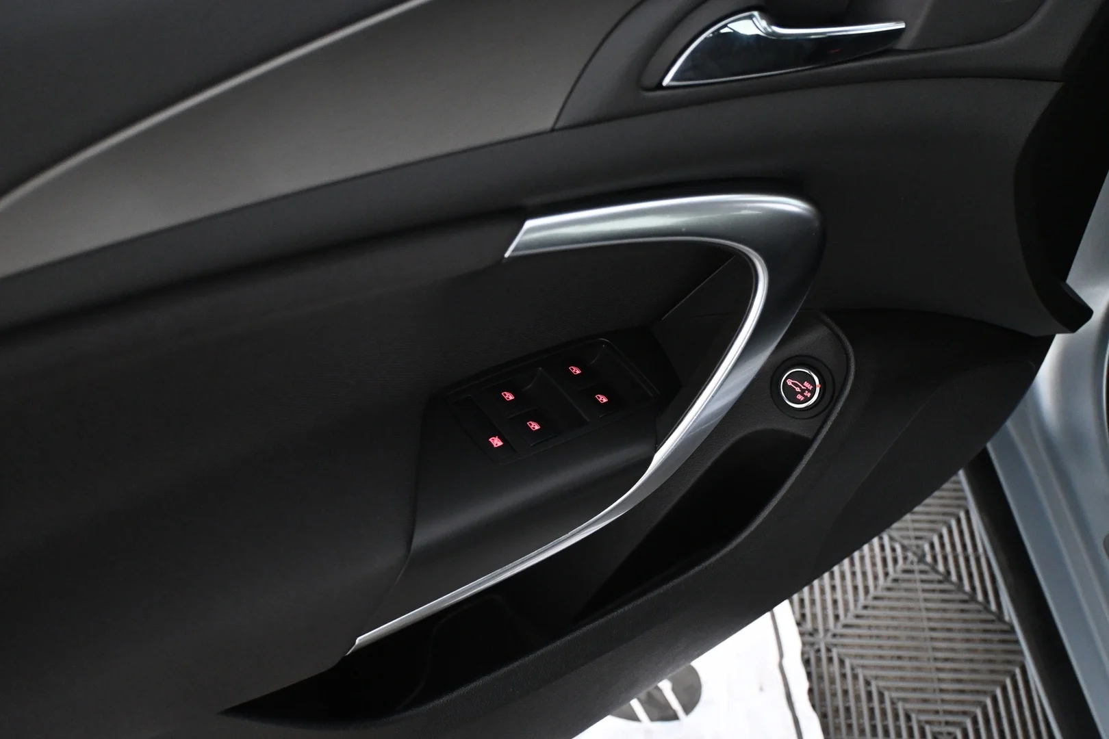 Car Image - 6zK17k5araPInY9ecAhjvz