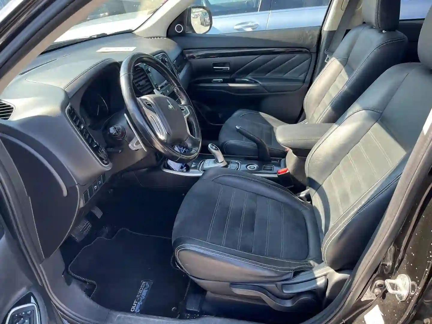 Car Image - 4AmFf3L1n6wbxg4aMeFOMW