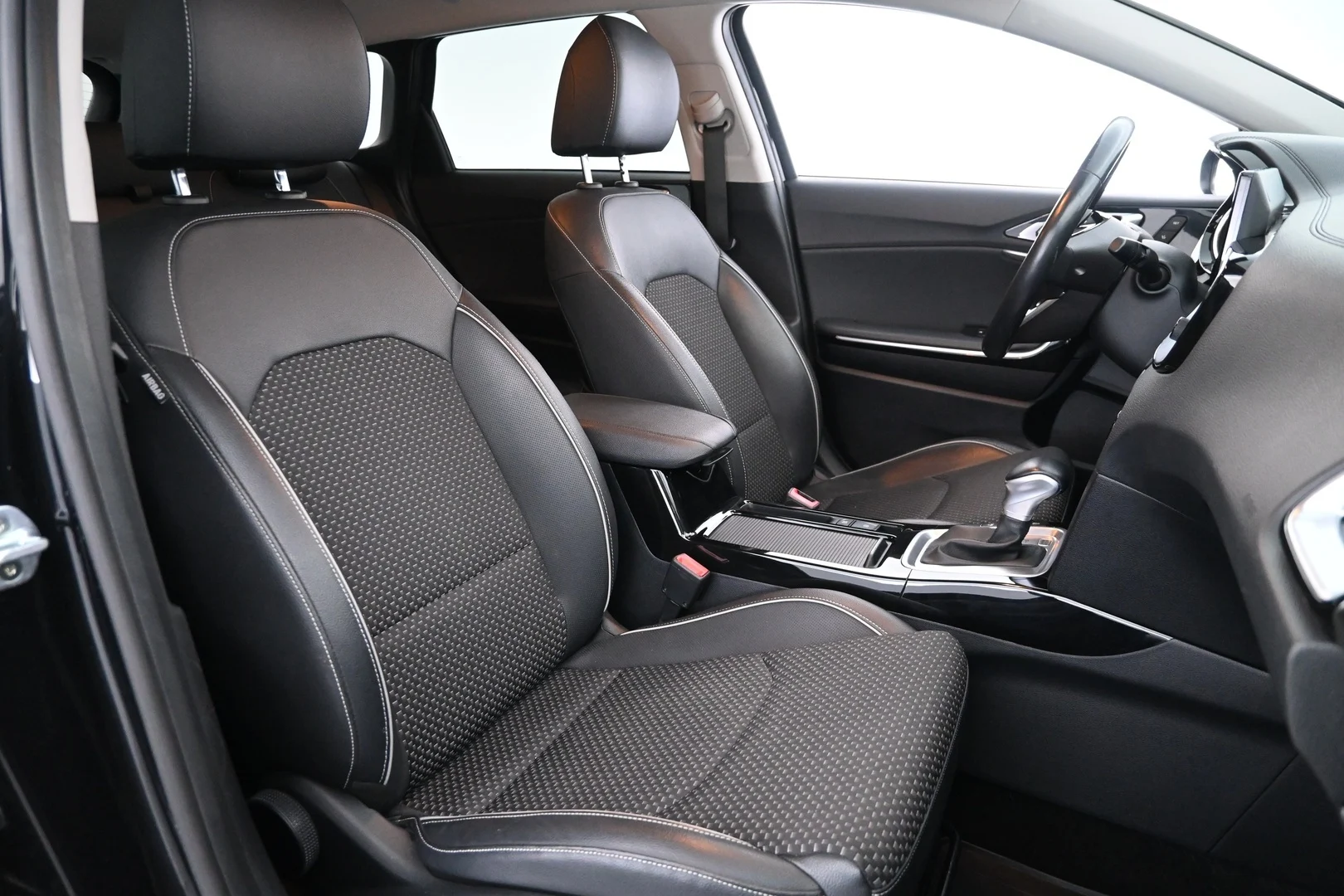 Car Image - 3hv1tO3MxUXzs8tGpabA73