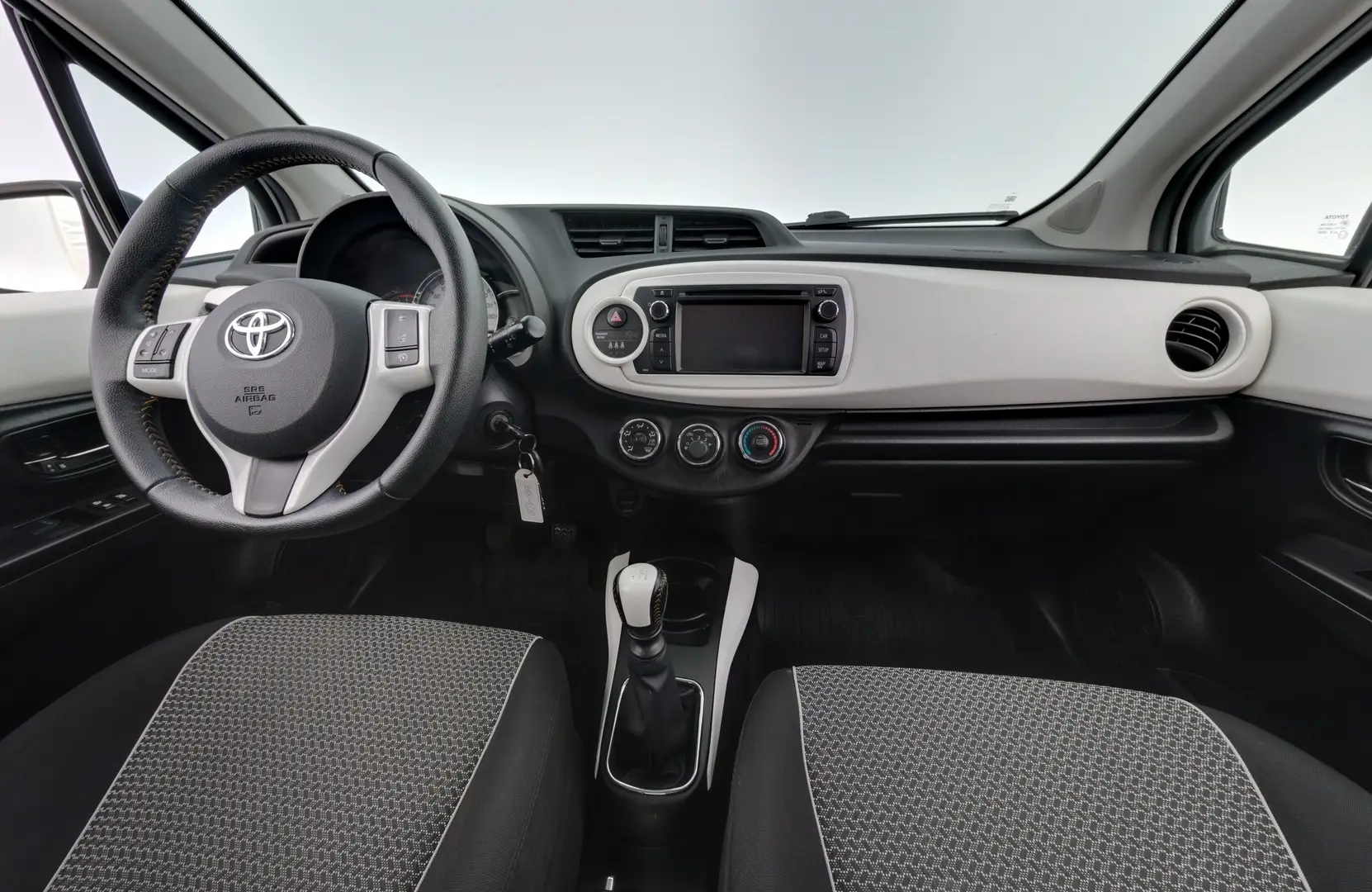 Car Image - 6dnj4EM65p2adxTteYCBGy