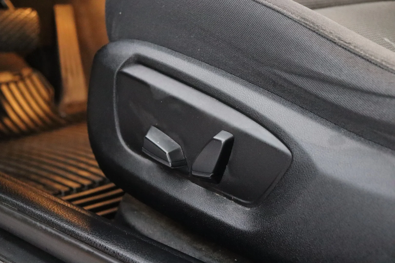 Car Image - 7LUTwJHigSJiHn3vPLKY35