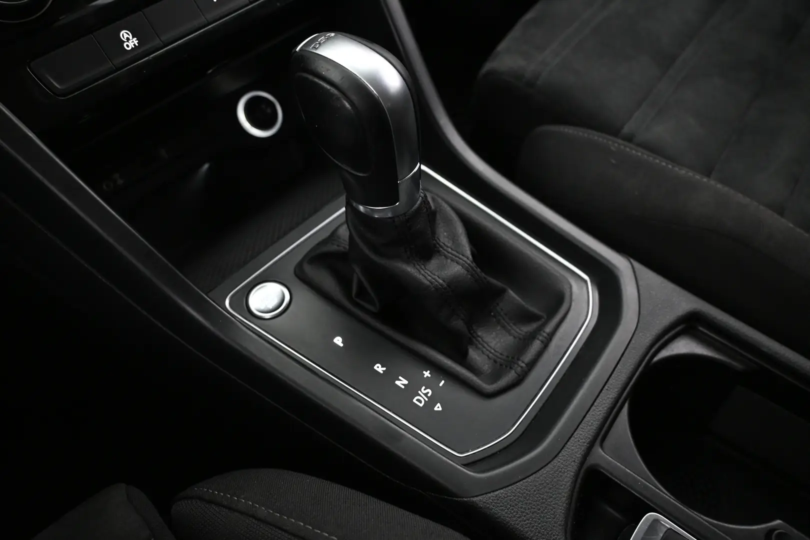 Car Image - Q2BXNQbIqW5plPjr7lXbn