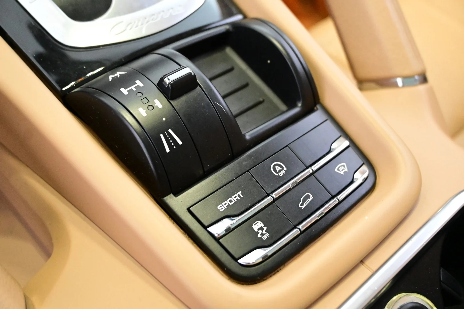 Car Image - 1qlTHlC984yTLIhuWF6bIl