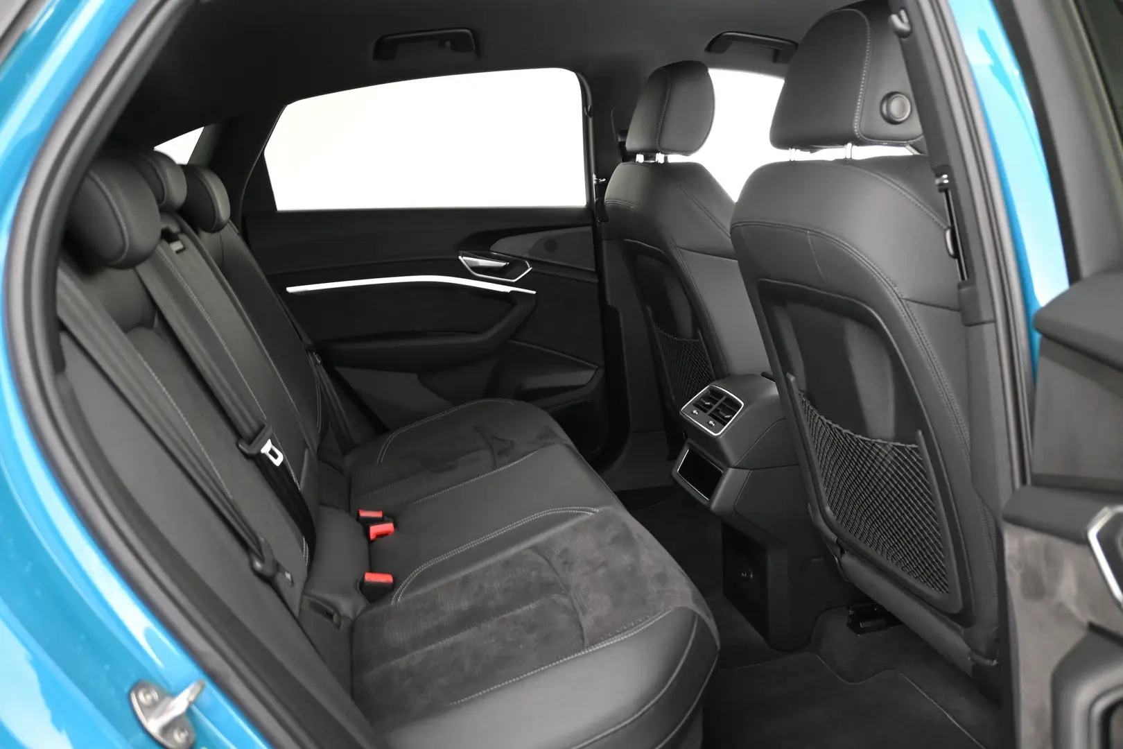 Car Image - 1llnivg00qm6S9LTX5ptcU