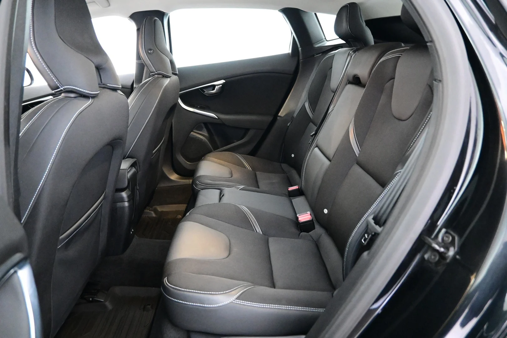 Car Image - 2RhRX8fcorvE8tGZ6p9d6b