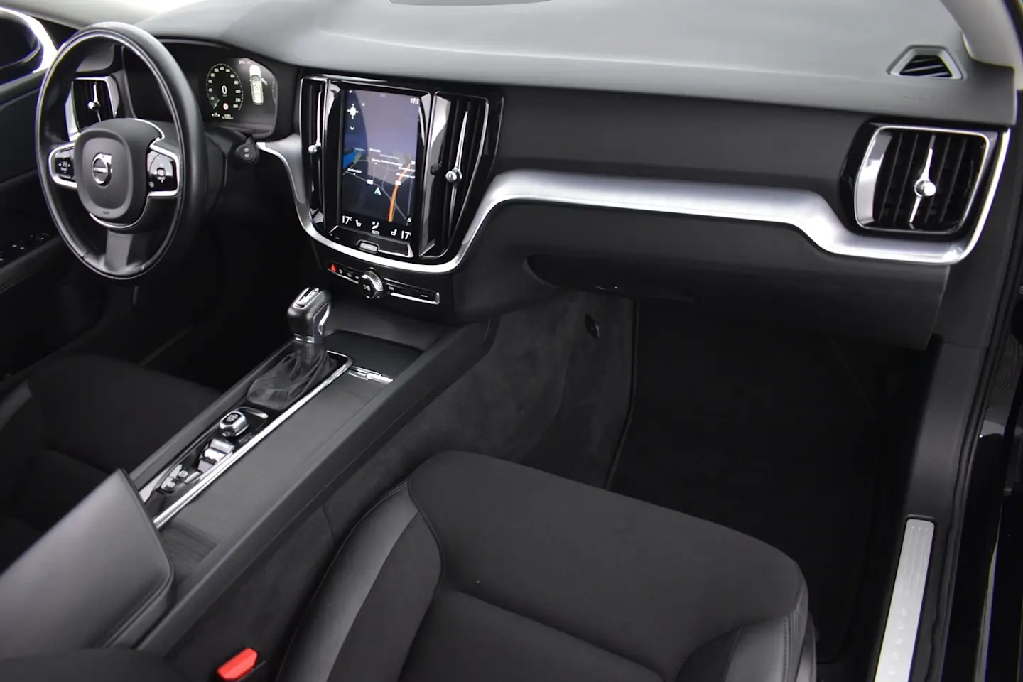 Car Image - 7ytM2rzBNuD17Ap5kUznHC