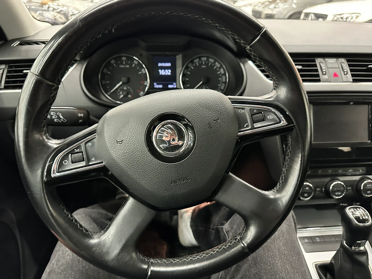 Car Image - 18dkpwRshtf0a2wsLGlvWp