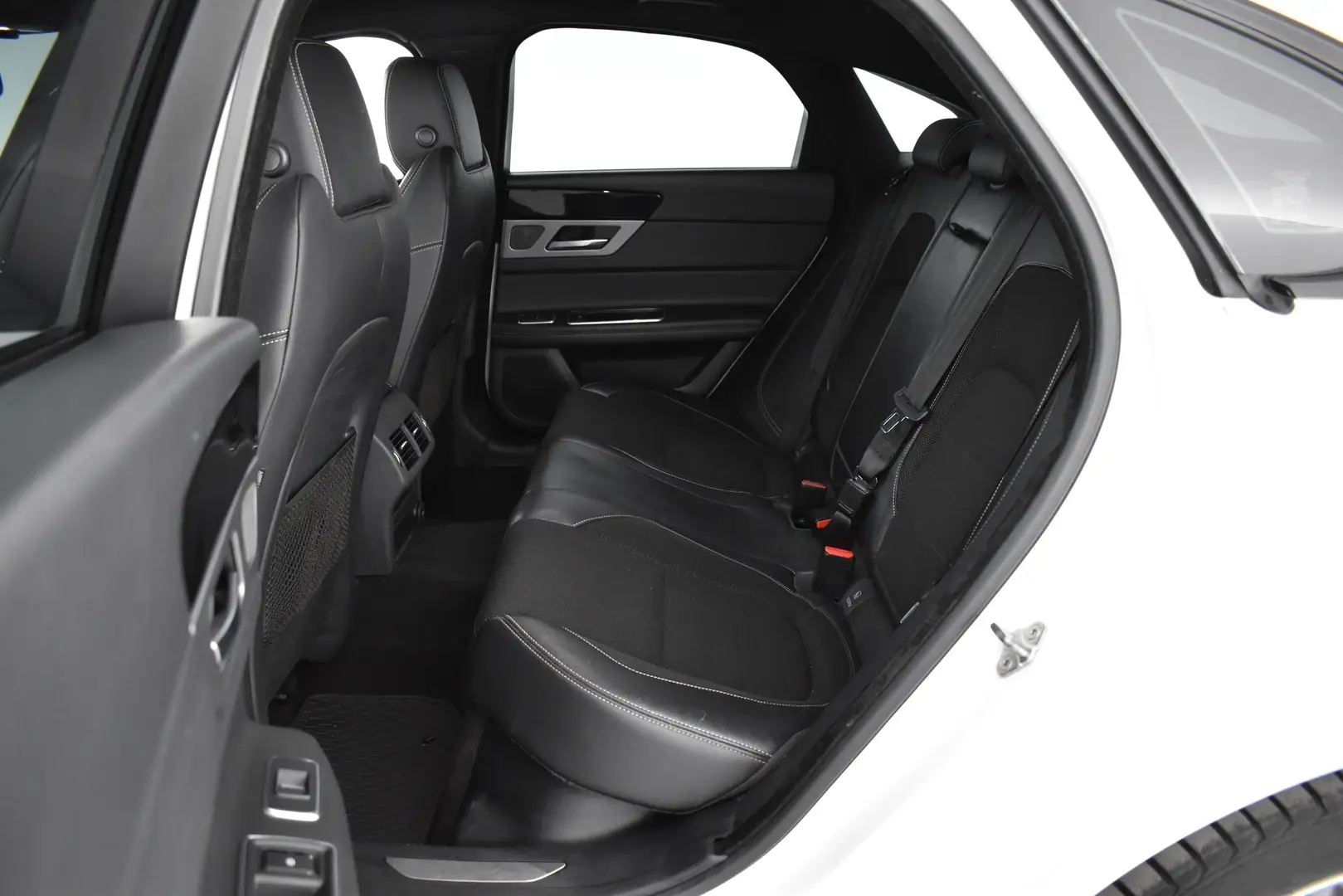 Car Image - zpeCQaUJgUALKnE1hkR5N