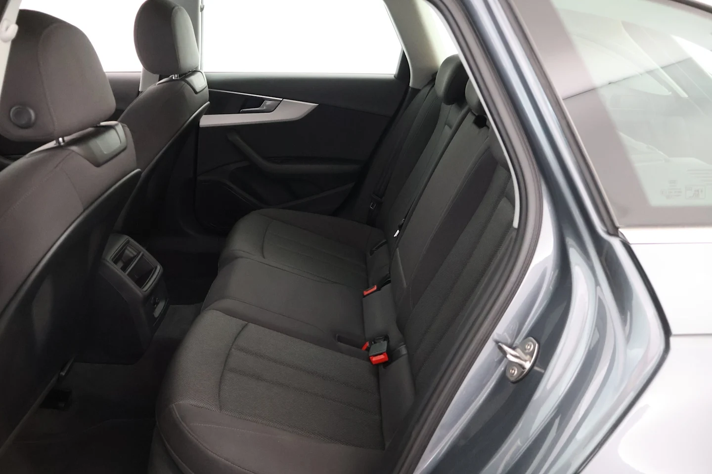 Car Image - AMRO3LDriiJpxgAlJ9ZHt