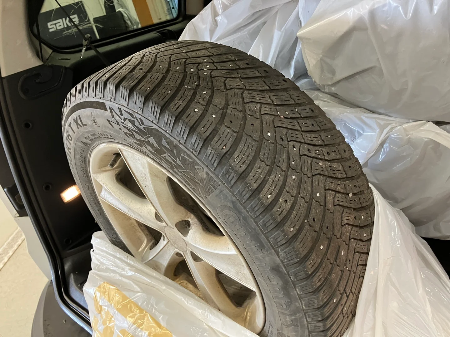 Car Image - 7dIFkvX7tnxvQcditkPrMI