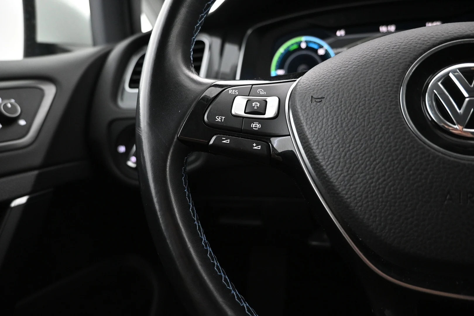 Car Image - 18e2OqjettnoQS7eipbMI6