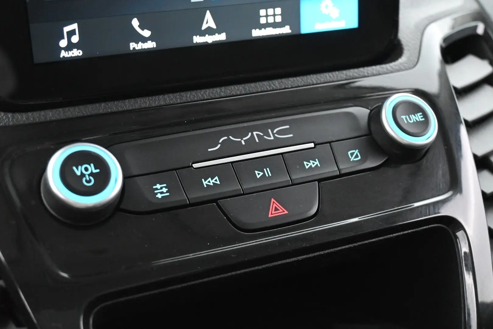 Car Image - 2J003JgOxcwxxtTTQqQmKE