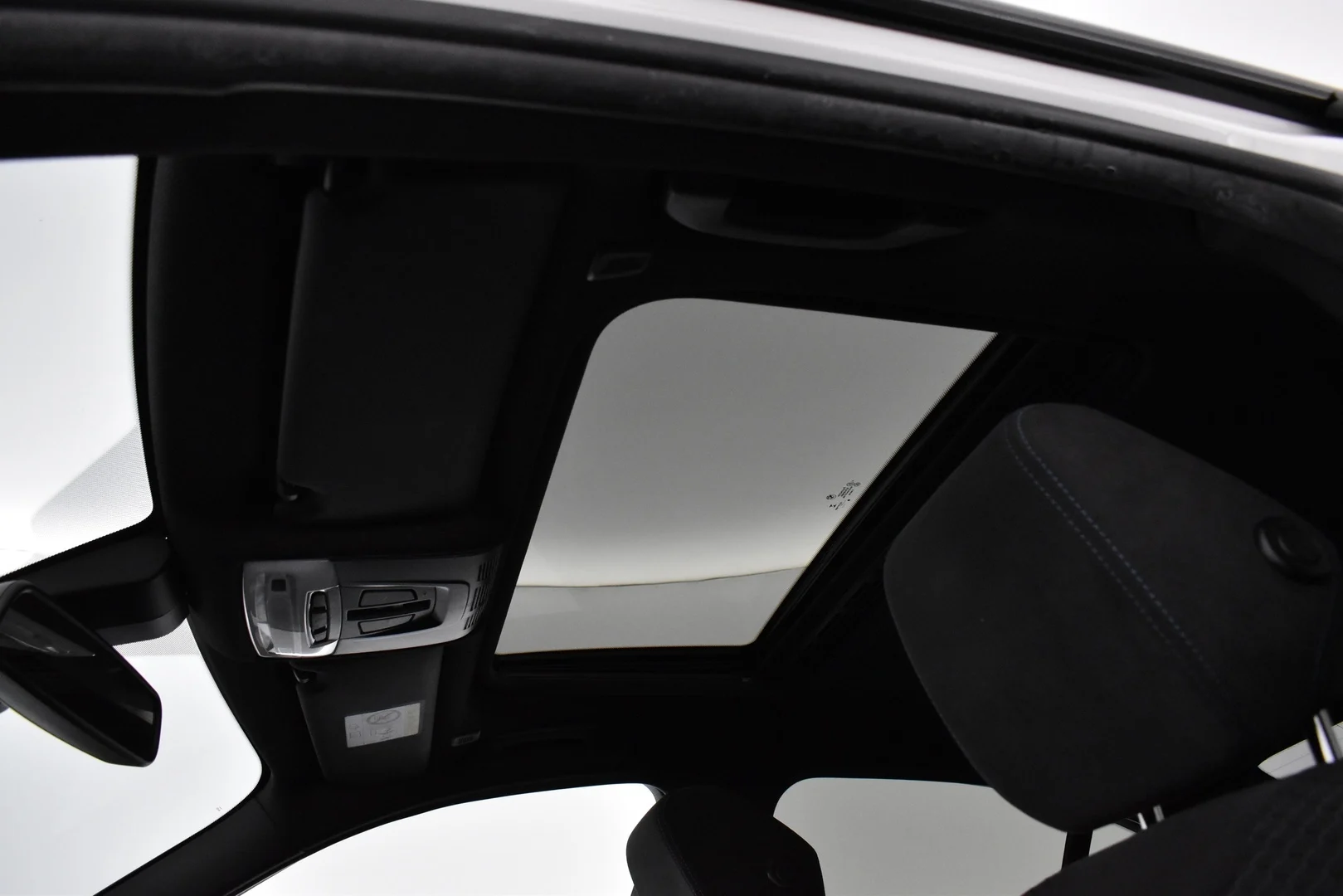Car Image - 2JbHthMQphIXd1srjTPyvt