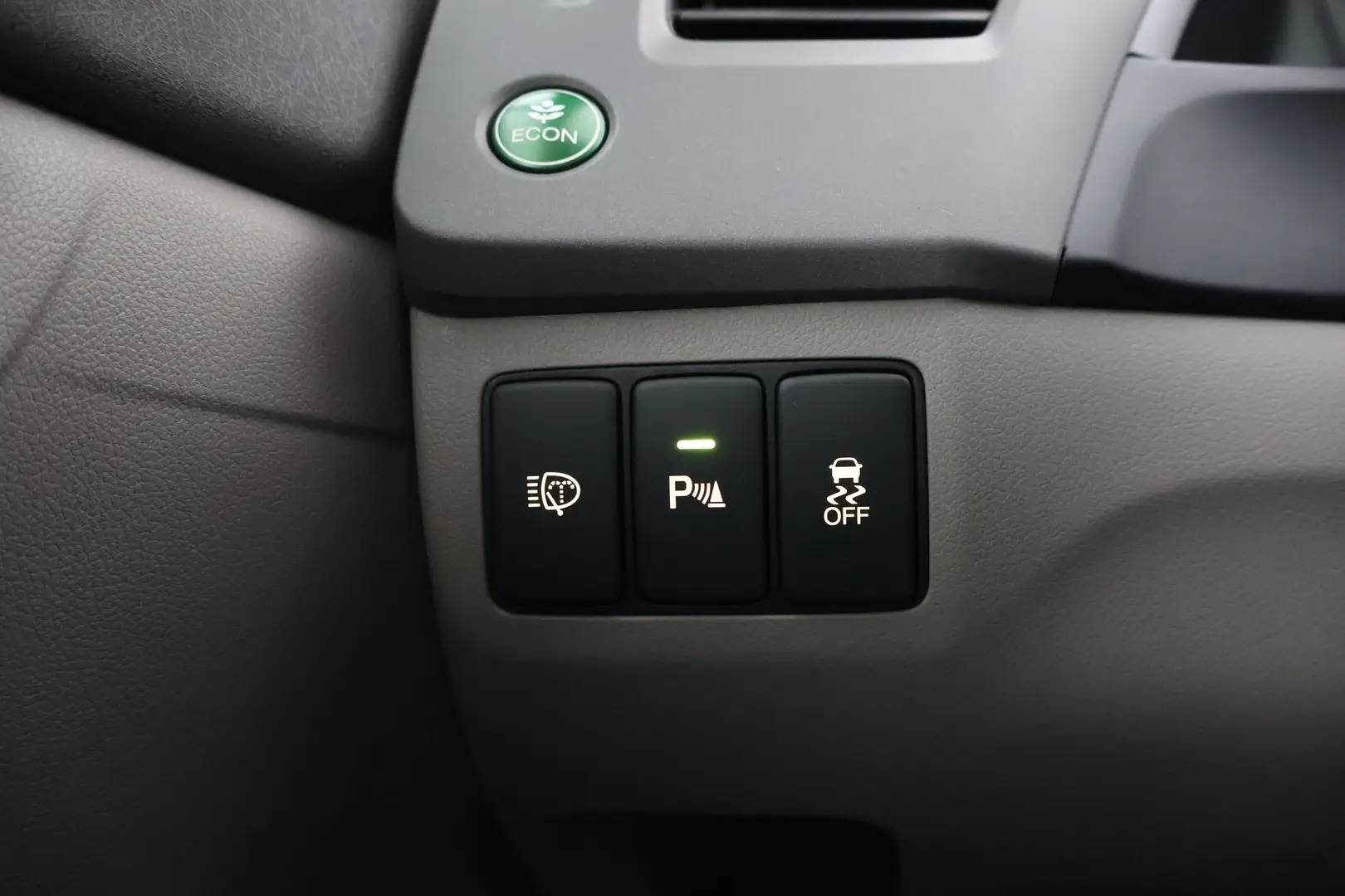 Car Image - 2bYbWG85PbLUVB0BaFHQb1