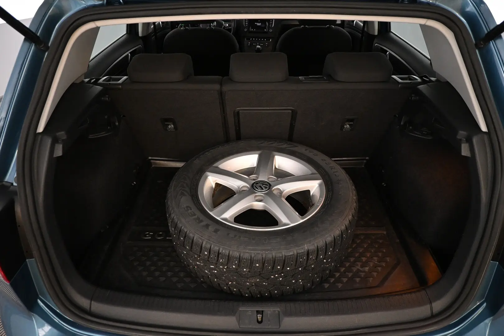 Car Image - 2W0RMaahkwSesi1YlWqHFZ