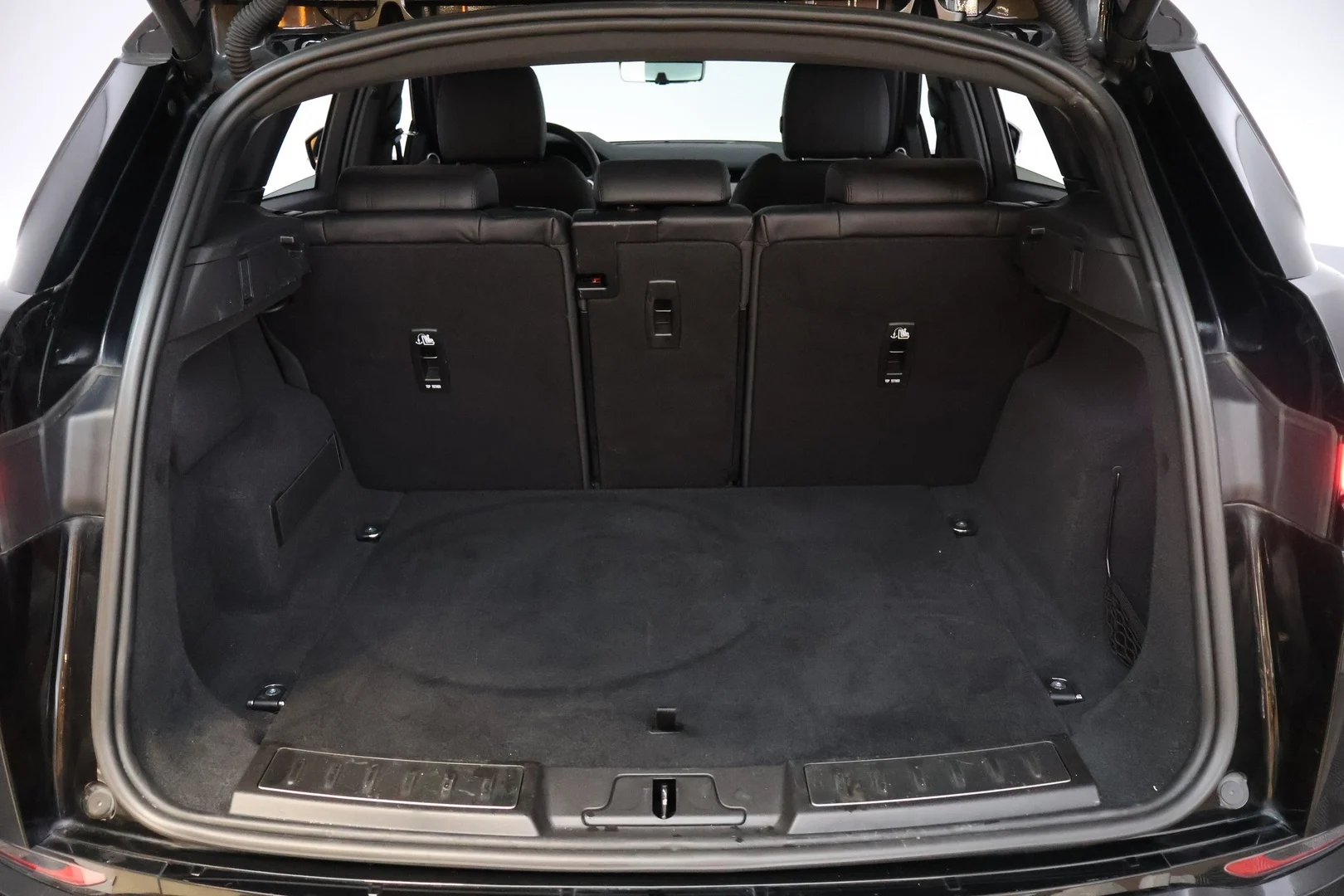 Car Image - 5noXvdajlMxirUQALlQyBb