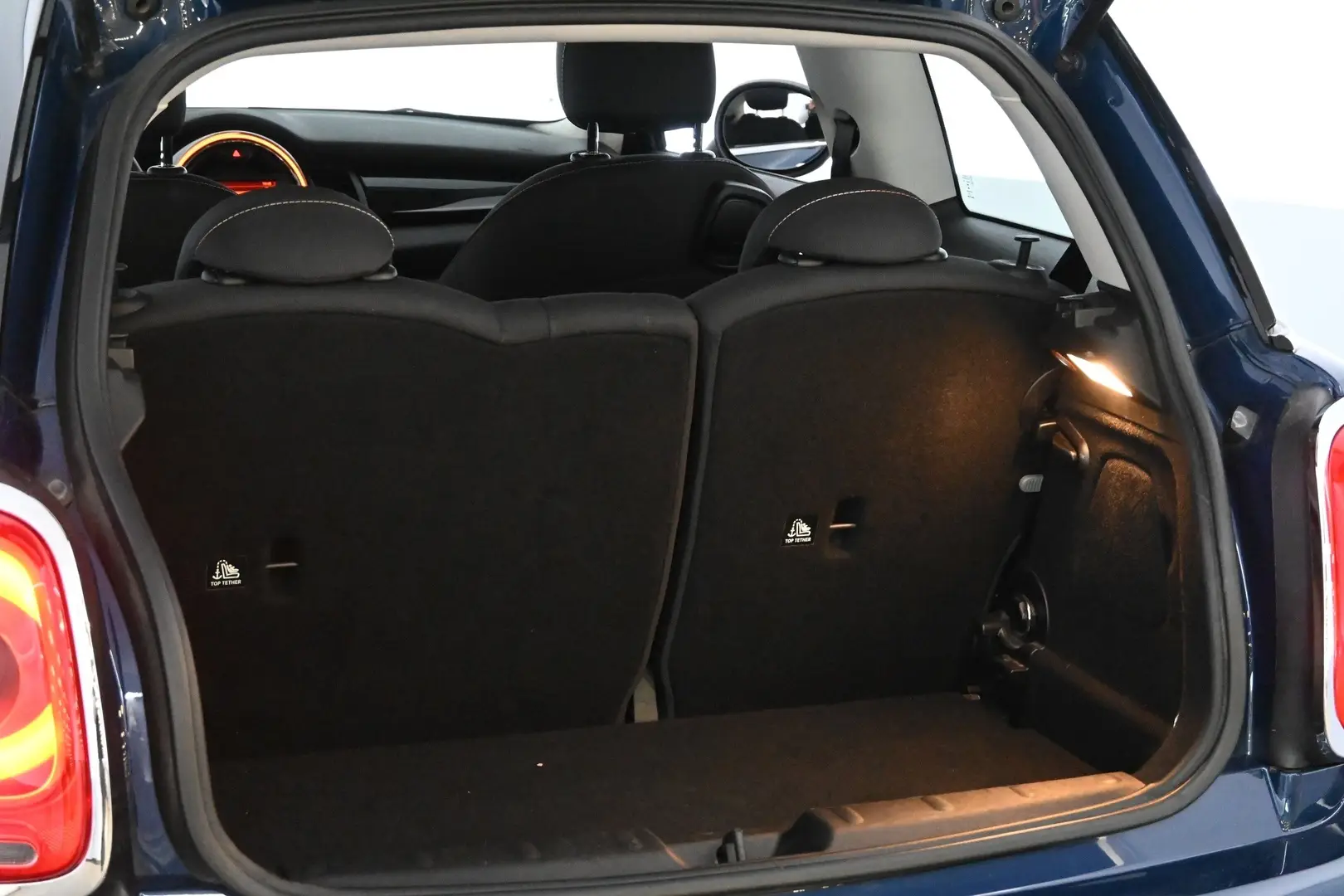 Car Image - ZLj8tOh0elS0iIGMG7MN6