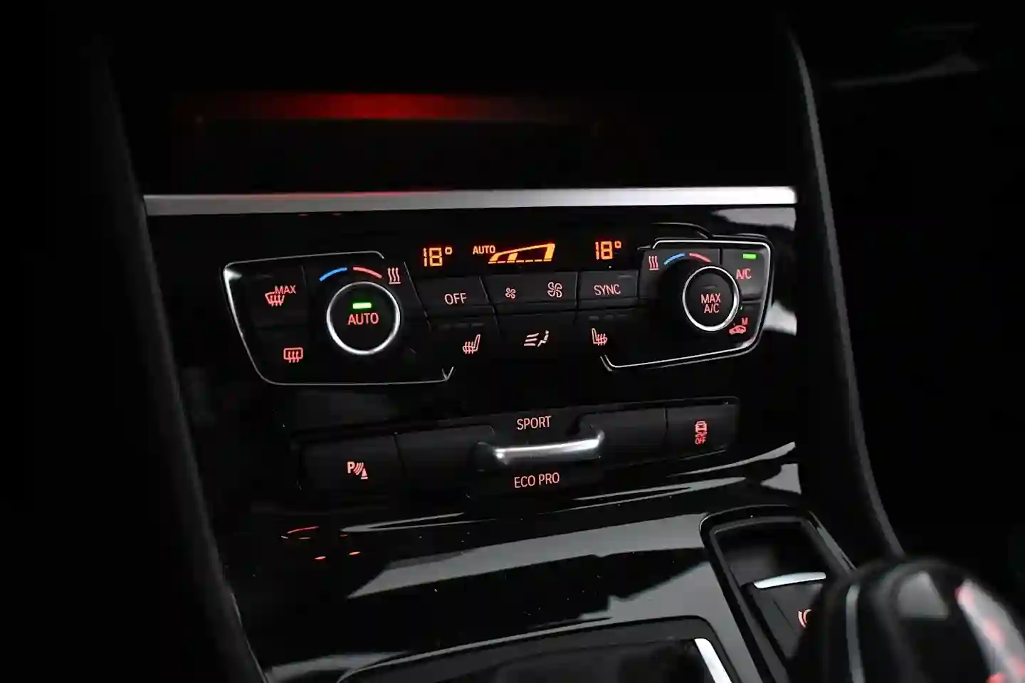 Car Image - 3rKRjIFMn0xga0aad6COtX