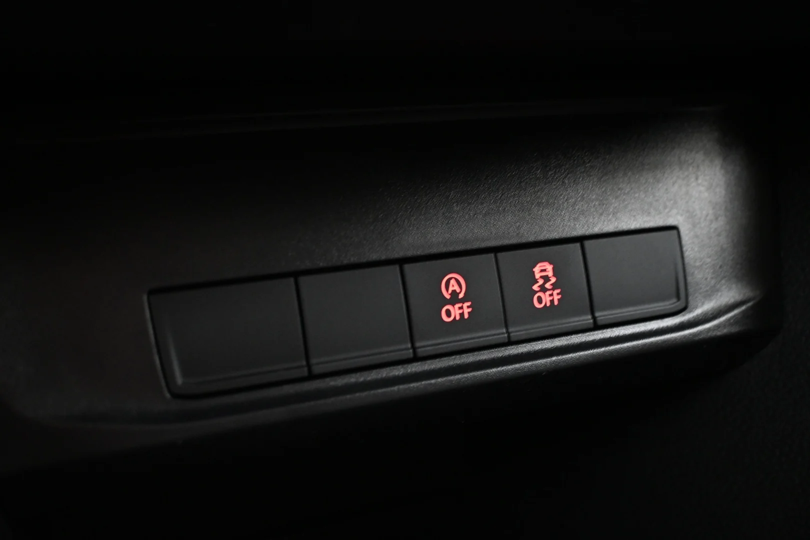 Car Image - 1LmZHb8KYxfqisIl20luKE