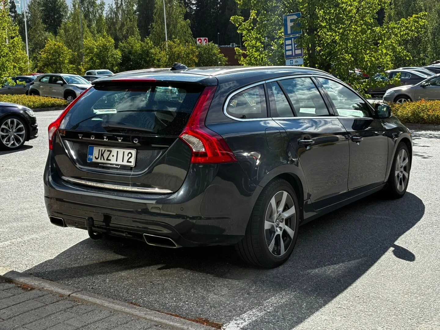 Car Image - 1PF0duAjkgI2mhV3t7l6cV