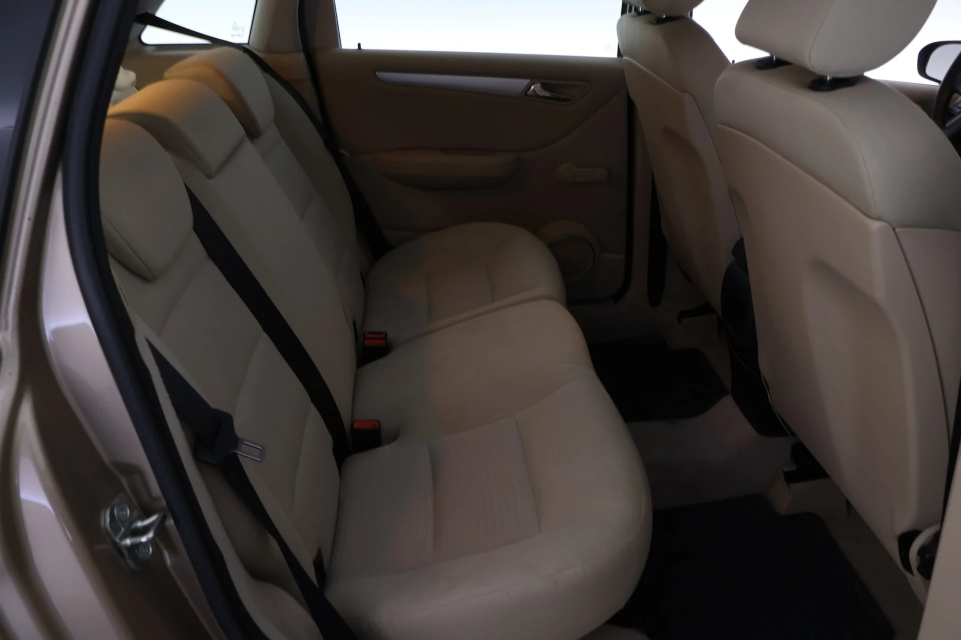 Car Image - 2uLxnjjAVLmkRolcvhpulG