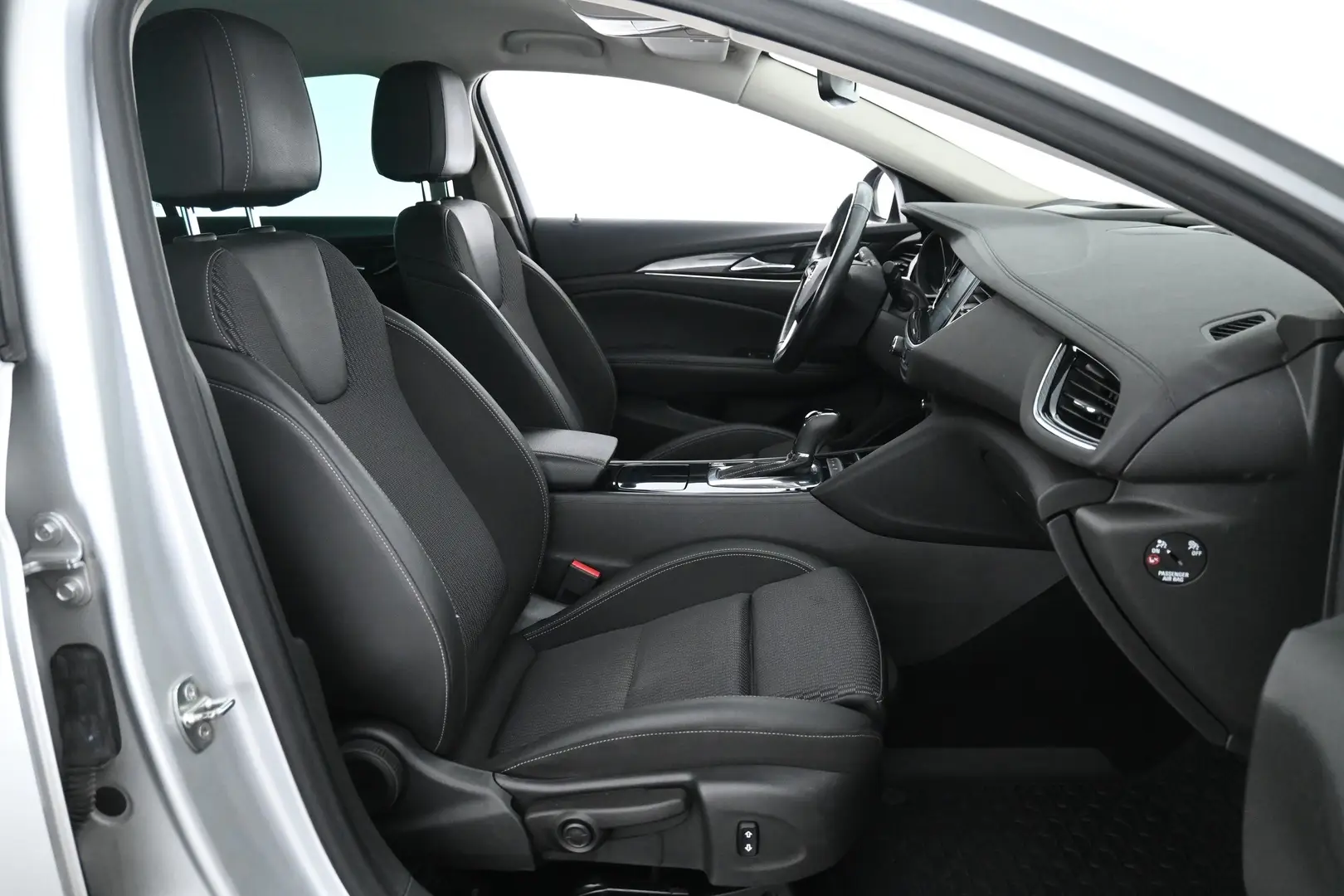 Car Image - XpRHYkZwL64DkTZc1rHvn
