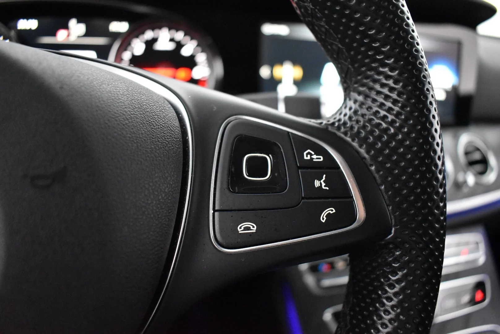 Car Image - 41GRjqWvMgLA26D4fSlhCv