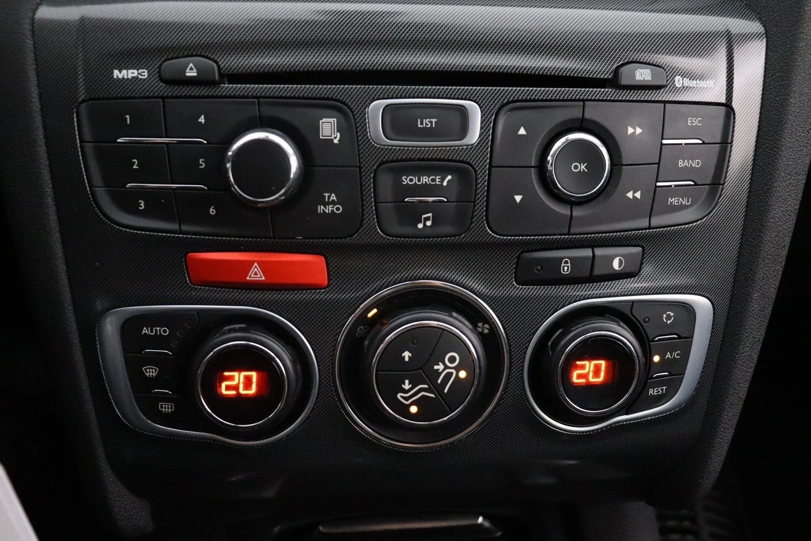 Car Image - 5dUZJCH8dMGuO7ZchzzMSZ