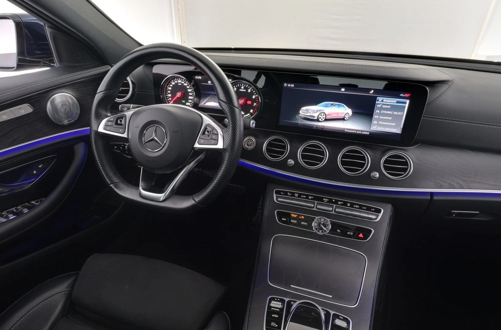 Car Image - 60gFY4Nr4UzNzPBzEoRlTa