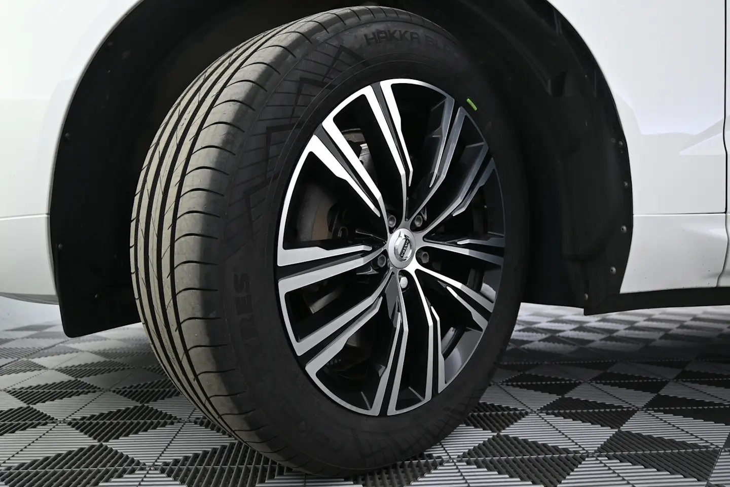 Car Image - m2boAQbSxQxH1pFwrENaH