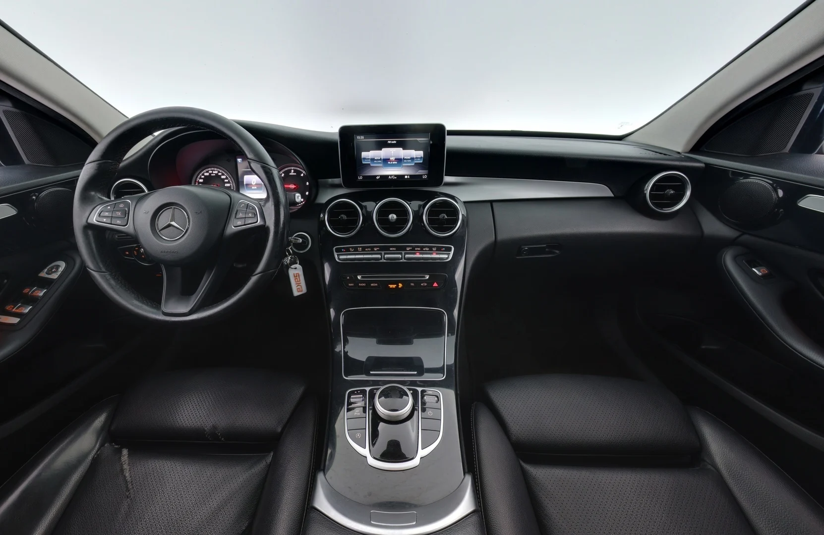 Car Image - 2hTY6Ttc1xEWRav3V1ysR9