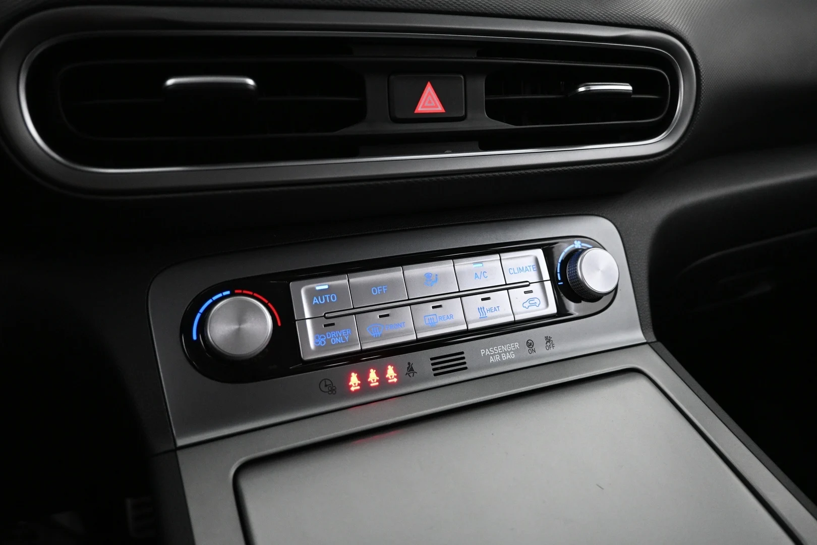 Car Image - 4sR4fbSn7uHkdHiFiIviIb