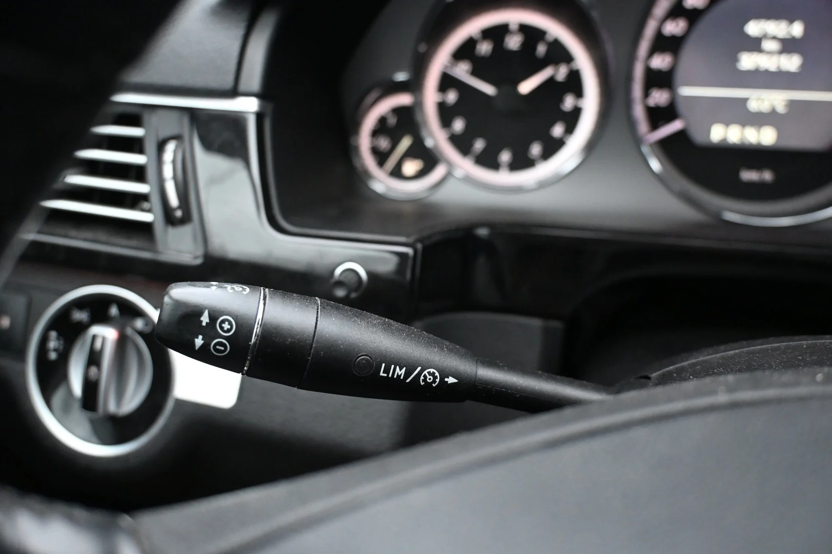 Car Image - 3nGXF8lVhuxmrLlZHsj8QK