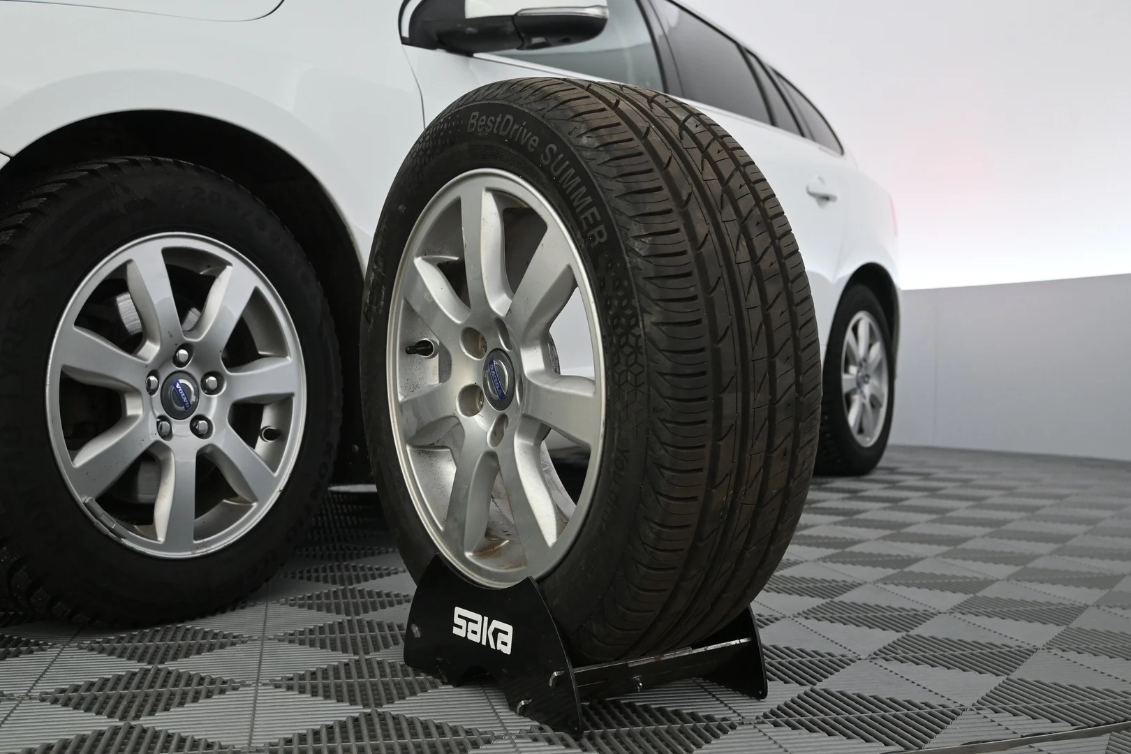 Car Image - 1KYx4WvGpl74DM01GnhlTq