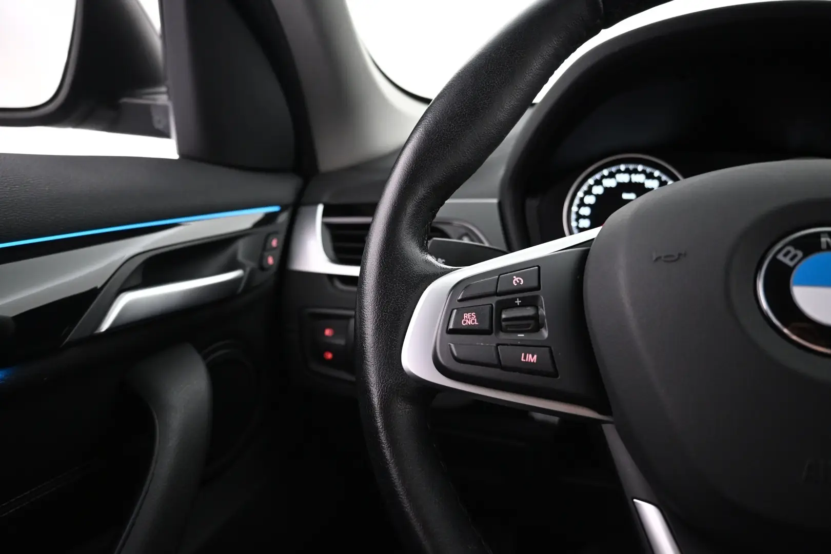 Car Image - 4k1OYvvpMnaJQWAcWGFxA4