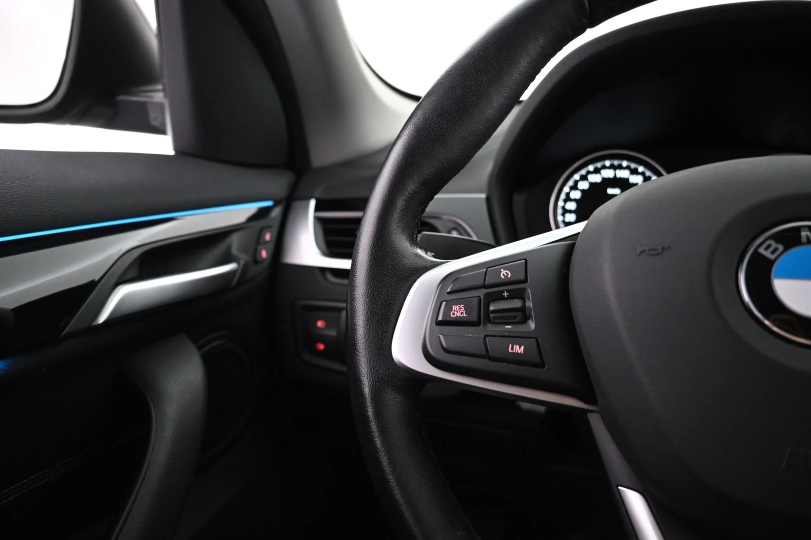Car Image - 4k1OYvvpMnaJQWAcWGFxA4