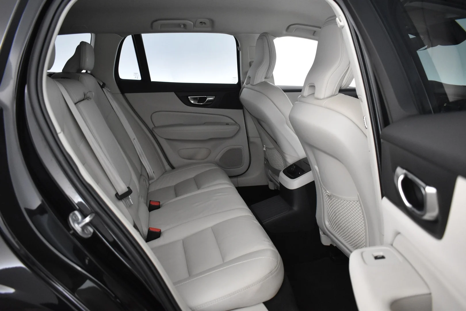 Car Image - 4WnqqSWH00hcIwQev0c6mD