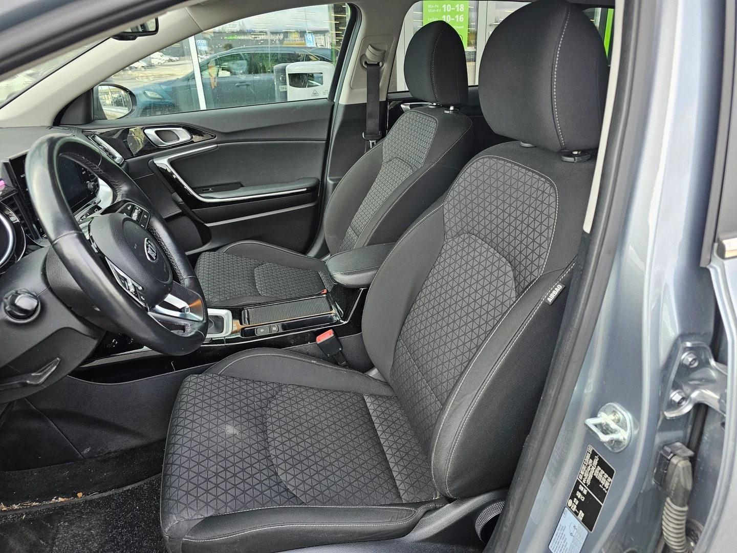 Car Image - 65DWi4d20AolgBGp98MPV6