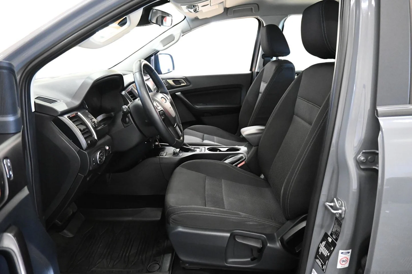 Car Image - 1koIBVT3GLvEi30ayObkL4