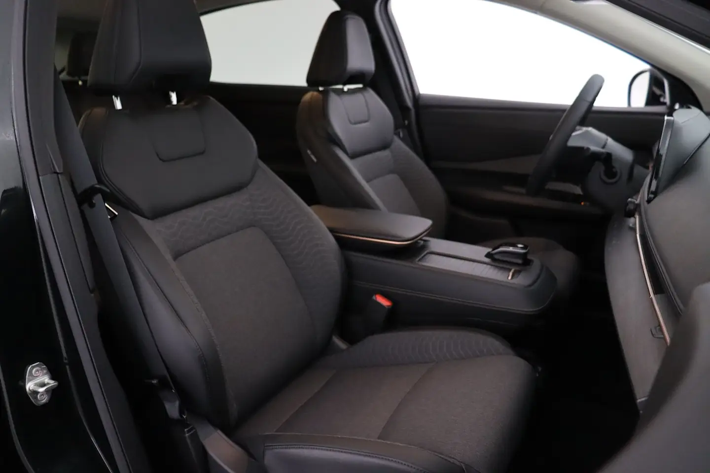 Car Image - crbKO7U2NHkyz48F8DxKy