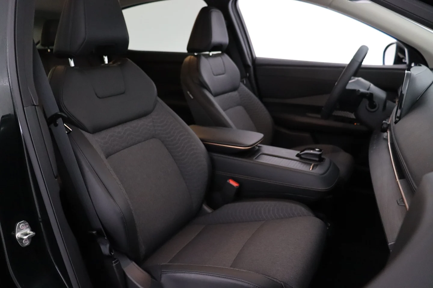 Car Image - crbKO7U2NHkyz48F8DxKy