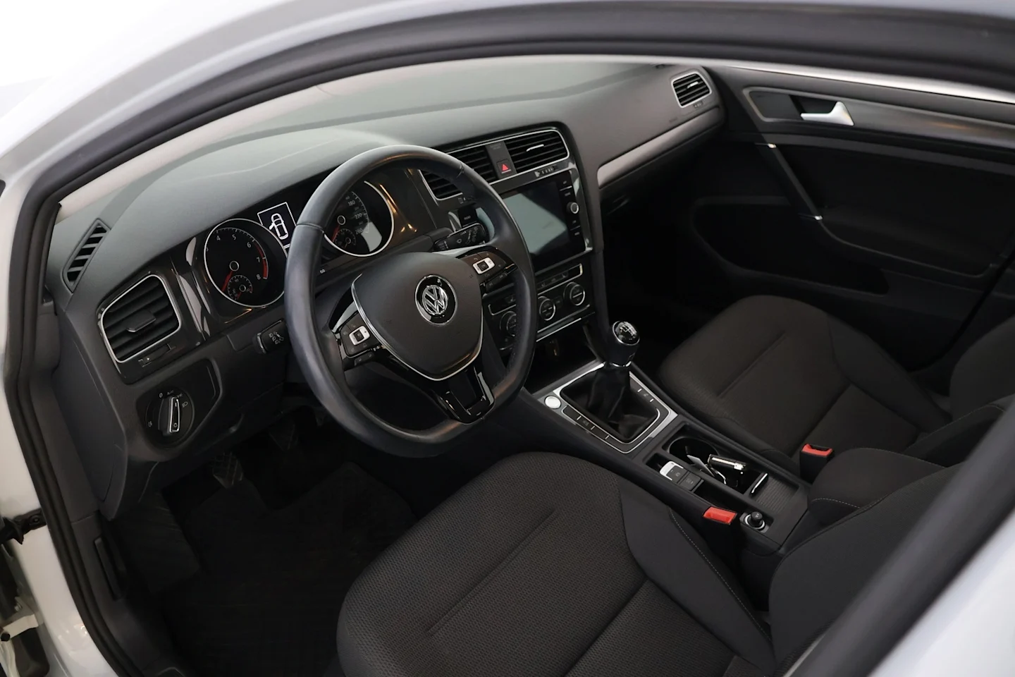 Car Image - 3EkoimfqPRipSaW8K4KAUw